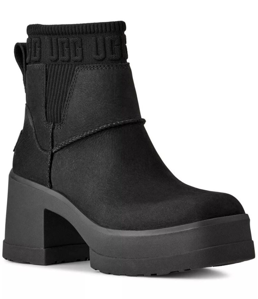 UGG MOXY CHELSEA Black Leather Chunky Lug Sole Boots Women’s Size 8.5